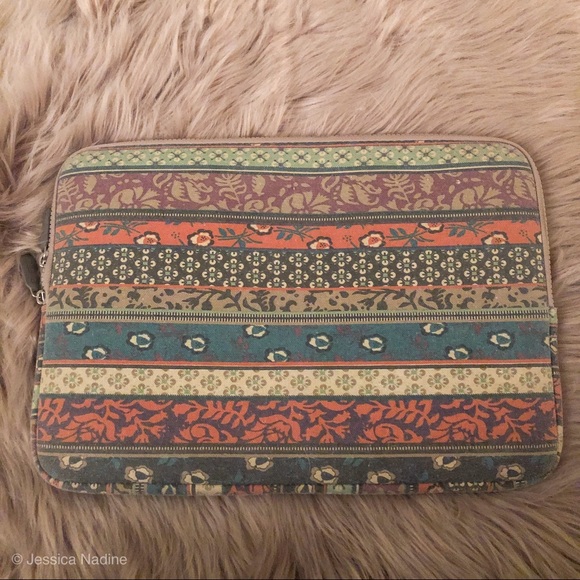 SOLD - Neoprene Bohemian Pattern Laptop Case - Picture 3 of 8